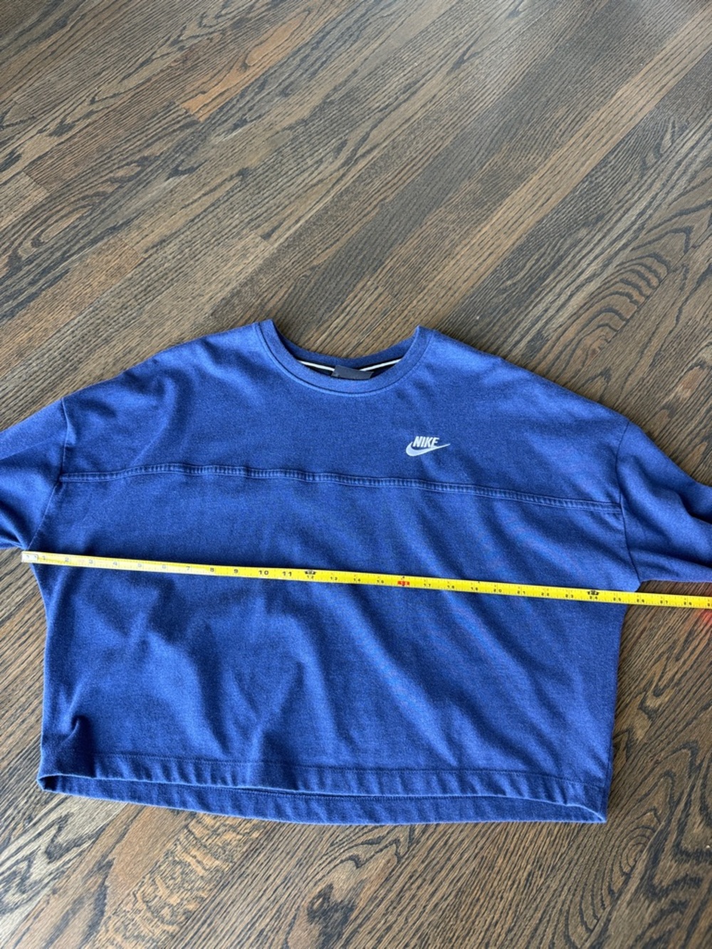 Nike Navy Blue Long-Sleeve Cropped Crewneck Light Sweatshirt size Large nwot - Picture 6 of 8